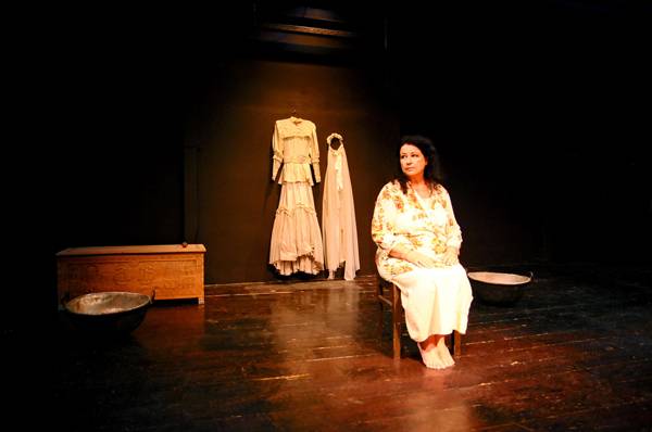 "Ο γάμος" με την Αννα Βαγενά στην Καλαμάτα