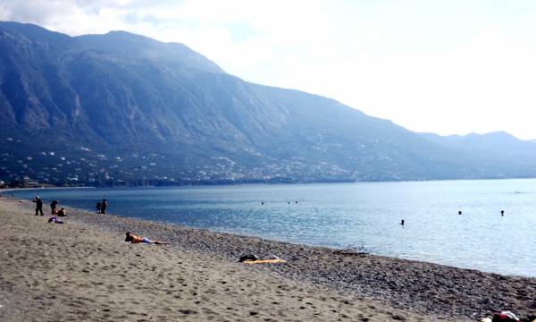 Εξαιρετικά τα νερά για κολύμβηση στην Καλαμάτα