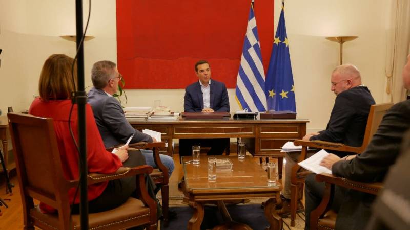 Παρακολουθήστε την διακαναλική συνέντευξη Τσίπρα σε 4 περιφερειακούς σταθμούς της χώρας (βίντεο)
