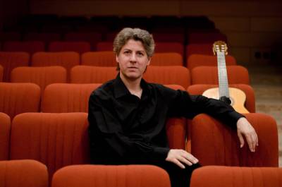 14ο Φεστιβάλ Κιθάρας Καλαμάτας: Εναρξη με τον σπουδαίο σολίστ κιθάρας Θάνο Μήτσαλα