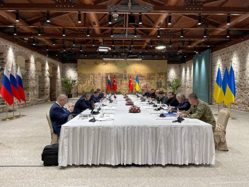 Συνομιλίες για την Ουκρανία στην Κωνσταντινούπολη: Κλειστά χαρτιά κρατά Πούτιν, πιέζει για συνάντηση ο Ζελένσκι (βίντεο)