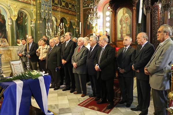 Μνημόσυνο για άταφους νεκρούς 1940-1941: Πίεση στην Αλβανία για εφαρμογή της συμφωνίας του 2010 ζήτησε ο Σούρλας