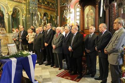 Μνημόσυνο για άταφους νεκρούς 1940-1941: Πίεση στην Αλβανία για εφαρμογή της συμφωνίας του 2010 ζήτησε ο Σούρλας