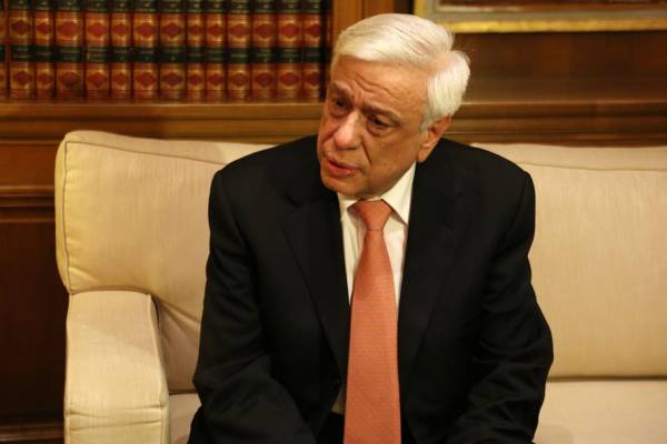 Αφιέρωμα στον Προκόπη Παυλόπουλο - Φίλοι και παλιοί συμμαθητές του μιλούν για το νέο Πρόεδρο της Δημοκρατίας (βίντεο)