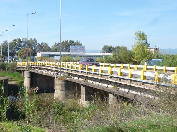 Χρειάζεται νέα γέφυρα