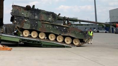 Ουκρανοί στρατιωτικοί εκπαιδεύονται στη Γερμανία στη χρήση αυτοκινούμενων βαρέων πυροβόλων