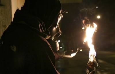 Πάτρα: Επίθεση με βόμβες μολότοφ σε χώρο στάθμευσης της Αστυνομίας