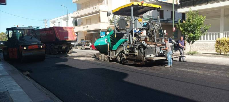 Εργασίες ασφαλτόστρωσης επανεκκινούν στην Καλαμάτα