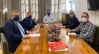 Χρυσομάλλης σε Σταμπουλίδη για λαϊκές και μισθωτήρια συμβόλαια