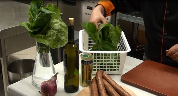 Σήμερα μαγειρεύουμε! Από ντόπιο λουκάνικο, μέχρι... νοπάλες! (βίντεο)