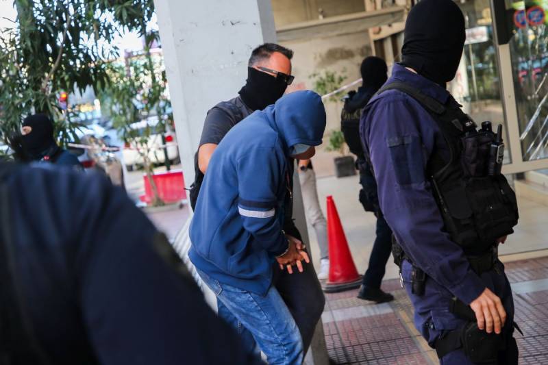 Blue Horizon: Προφυλακίστηκαν πλοίαρχος και ύπαρχος για το θάνατο του 36χρονου (βίντεο)