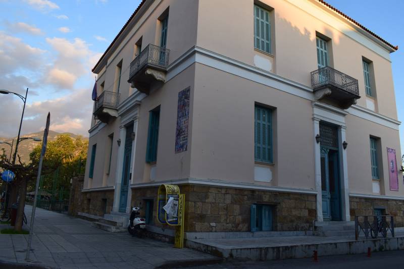 Εικαστικό Εργαστήρι: Αυλαία για την έκθεση «Εικαστικές Διαδρομές»