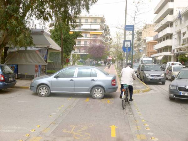 Στάθμευση στον ποδηλατόδρομο