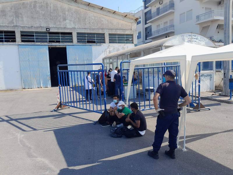 Καλαμάτα: Σύλληψη δύο Ιρανών για διακίνηση μεταναστών