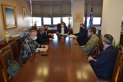 Συνάντηση για βελτίωση οδοφωτισμού στην Καλαμάτα