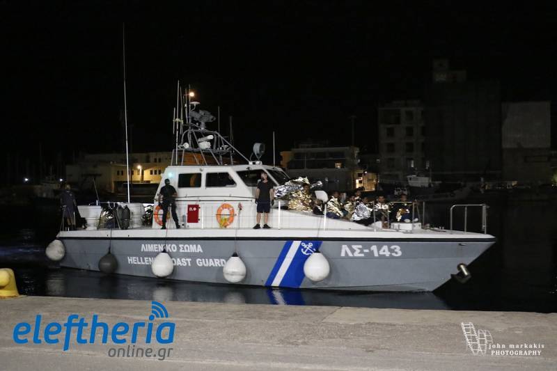 Διάσωση 24 μεταναστών στο Ταίναρο - Σκάφος της Frontex τους μεταφέρει στην Καλαμάτα