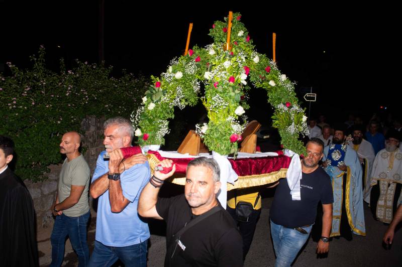 Μητρόπολη Μεσσηνίας: Ο Επιτάφιος της Παναγίας στα Λέϊκα Καλαμάτας (φωτογραφίες)