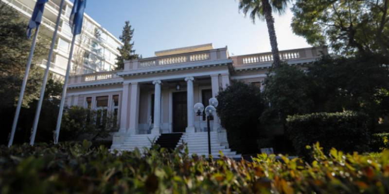 ΣΥΡΙΖΑ: "Η κυβέρνηση Μητσοτάκη πέτυχε ρεκόρ δεκαετίας σε αριθμό μετακλητών"