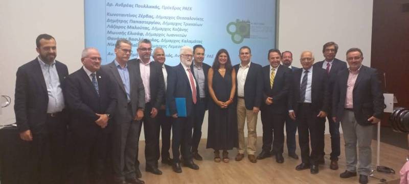 Βασιλόπουλος στη ΔΕΘ για κλιματικά ουδέτερες πόλεις