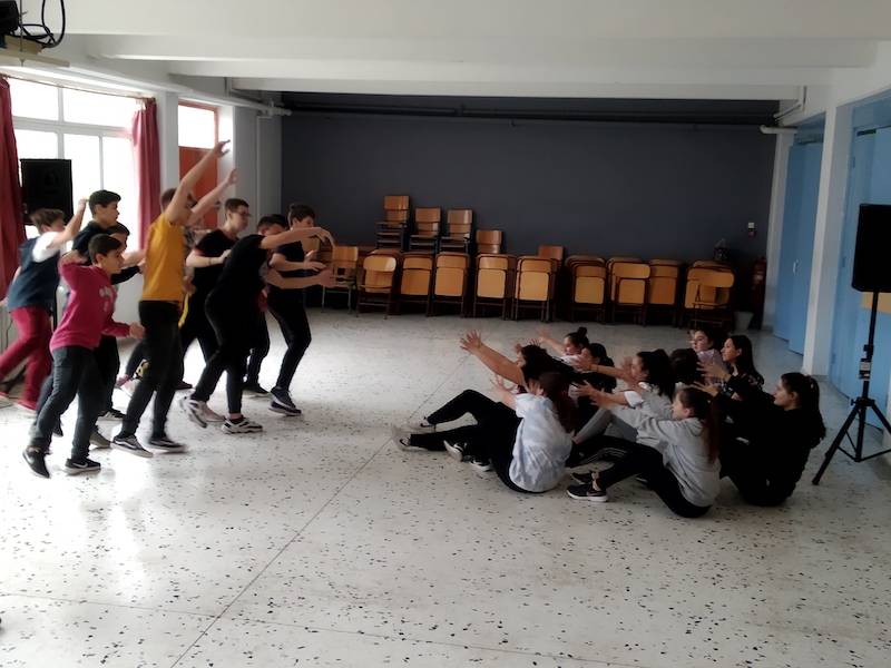 Μαθητές του 7ου Γυμνασίου Καλαμάτας λένε ιστορίες με το σώμα