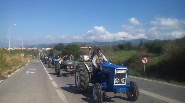 Αποχώρησαν από το μπλόκο του Καλού Νερού οι αγρότες της Τριφυλίας