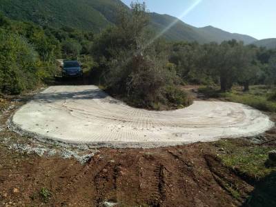 Συντήρηση αγροτικών δρόμων στον Δήμο Καλαμάτας