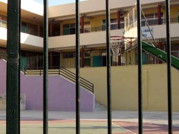 Τα σχολικά προαύλια ανοιχτά για τους πιτσιρικάδες