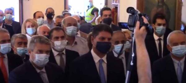 Ενότητα πάντα, όχι όταν βολεύει τα κόμματα