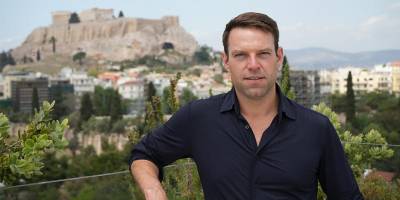 Την υποψηφιότητά του για την προεδρία του ΣΥΡΙΖΑ-ΠΣ ανακοίνωσε ο Στ. Κασσελάκης