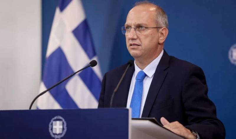 Οικονόμου: Στην εργαλειοθήκη μας η επέκταση του υποχρεωτικού εμβολιασμού