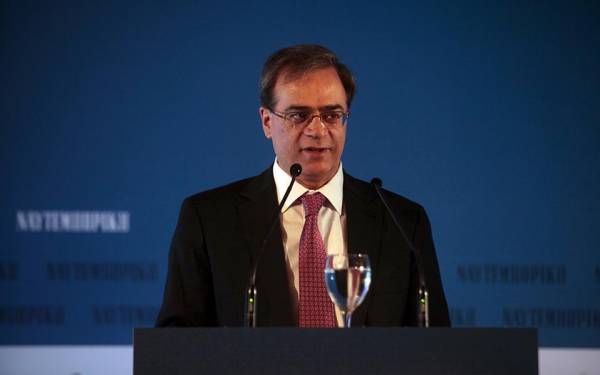 Ομολογία Χαρδούβελη: Φοβήθηκα και έβγαλα τα χρήματά μου έξω