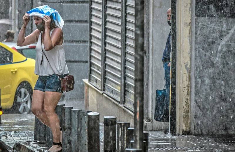 Έκτακτο δελτίο επιδείνωσης του καιρού - Έρχονται βροχές, καταιγίδες και χαλάζι