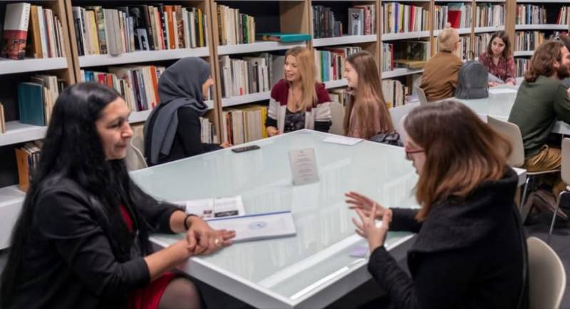 Η “ολλανδική ζωντανή βιβλιοθήκη” στα Φιλιατρά