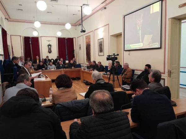 Καλαμάτα: “Λαϊκή Συσπείρωση” για εκλογή μελών στα νομικά πρόσωπα