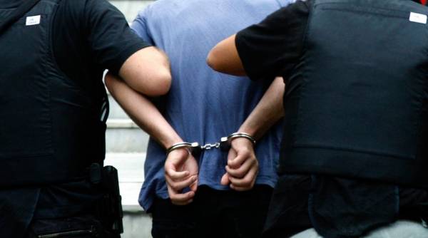 Σύλληψη Πακιστανού με πλαστά χαρτιά στο αεροδρόμιο Καλαμάτας