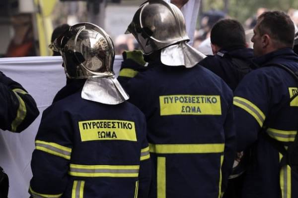 Διαμαρτυρία πυροσβεστών για συνεχείς μετακινήσεις