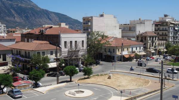 Υπάρχουν άλλοι χώροι για μνημεία