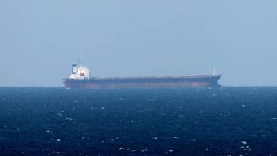 Το Ιράν κλείνει τα στενά του Χορμούζ