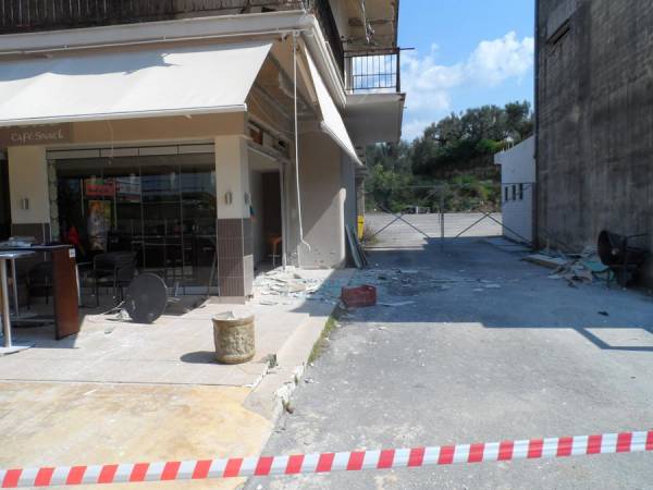 Εκρήξη στο Ασπρόχωμα: Στα εγκληματολογικά εργαστήρια ο αυτοσχέδιος μηχανισμός