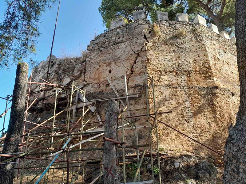 Να αποκατασταθεί επιτέλους η ζημιά στο Κάστρο