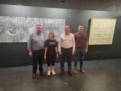 Εγκαινιάζεται η ομαδική έκθεση «Black &amp; White στο Μέγαρο Χορού Καλαμάτας (βίντεο)