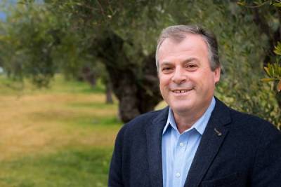 Κόντρα Καρβέλα – Κανάκη για τις μάσκες που δεν αγοράστηκαν