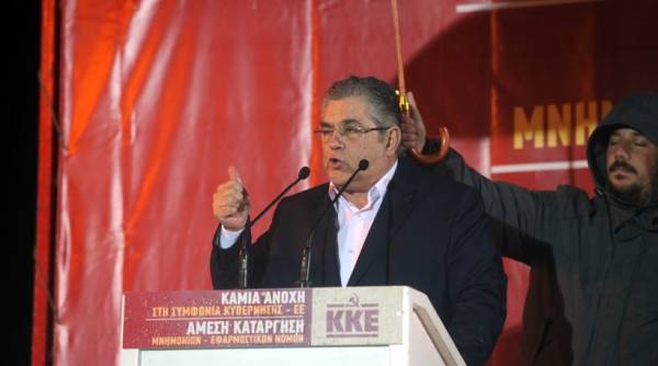 Κουτσούμπας: Βαφτίζουν το κρέας-ψάρι, θηλιά στο λαιμό της οικογένειας η λίστα Βαρουφάκη