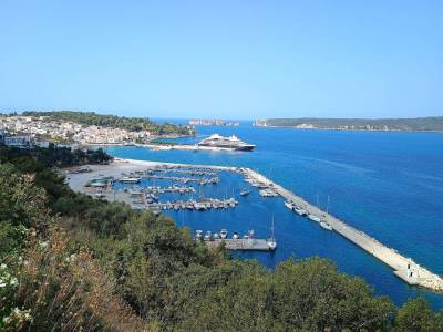 Άλλα ζητάει η αγορά και άλλα πουλάνε οι… σύνεδροι