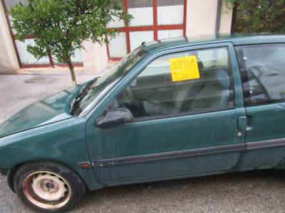 Διαρκής η προσπάθεια απόσυρσης των εγκαταλειμμένων οχημάτων στην Καλαμάτα