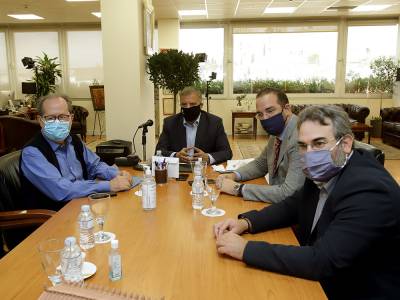 Συνάντηση τριών περιφερειαρχών: Δημιουργία ποδηλατόδρομου από Μαραθώνα έως Αρχαία Ολυμπία