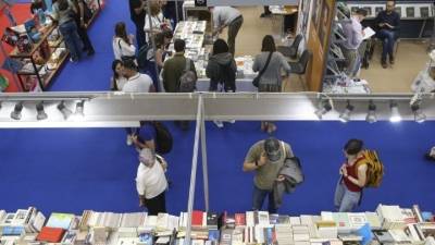 Μεταφραστές εναντίον ChatGPT στην 21η ΔΕΒΘ - Ανθρωποι και μηχανές μεταφράζουν λογοτεχνία