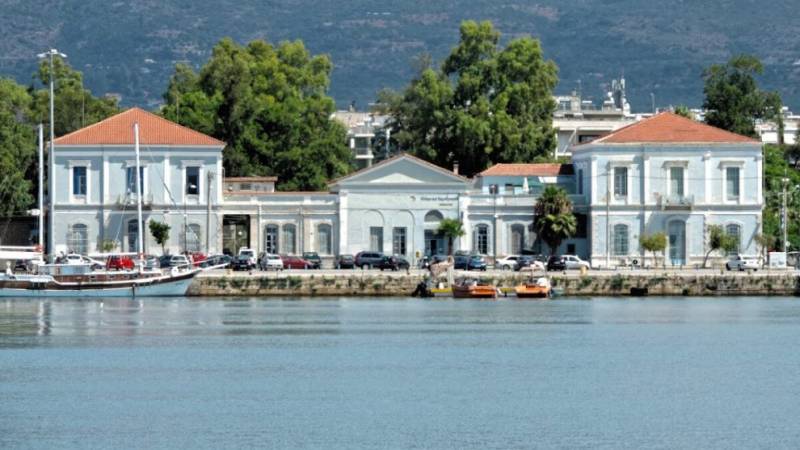 Λιμεναρχείο Καλαμάτας: Συλλήψεις για μη τήρηση σύνθεσης πληρώματος σε αλιευτικό σκάφος