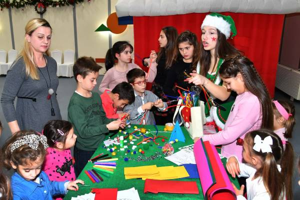 Καλαμάτα: H γιορτή για τα παιδιά των εργαζομένων στην καπνοβιομηχανία &quot;Καρέλια&quot; (φωτογραφίες)