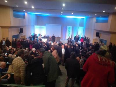 Οι συγκεντρώσεις δίνουν  παράσταση νίκης